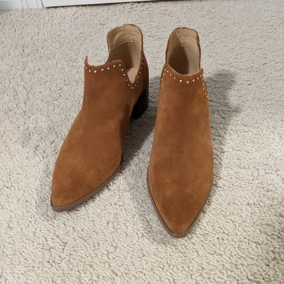 Suede block heel ankle boots - Picture 2 of 5